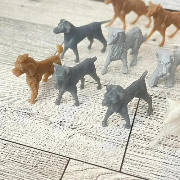VTG Vintage Lot Of 21 Miniatures Plastic Animals 19 Dogs-1 Cat-1 Horse - Picture 5 of 12